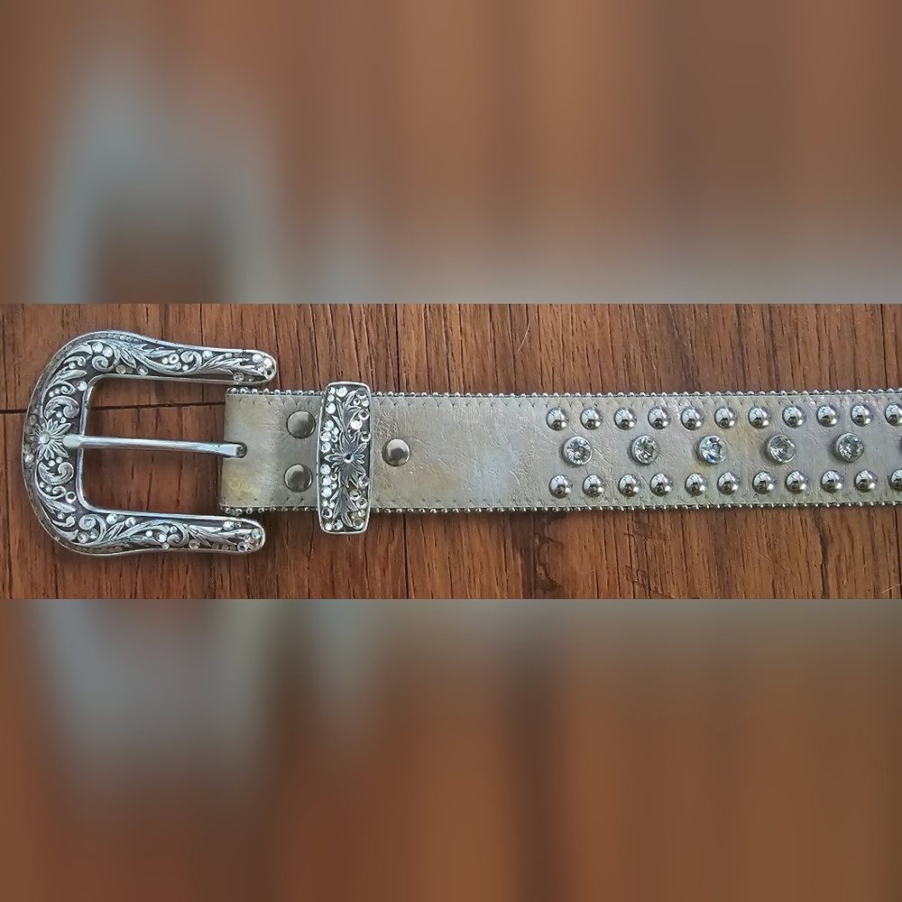 NOCONA Silver Distressed Genuine LEATHER Belt Size MEDIUM